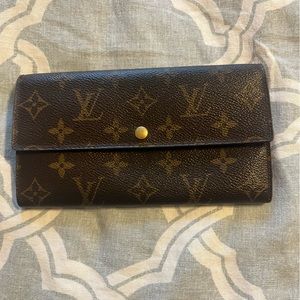 LOUIS VUITTION Vintage Authentic Monogram Sarah Long Wallet